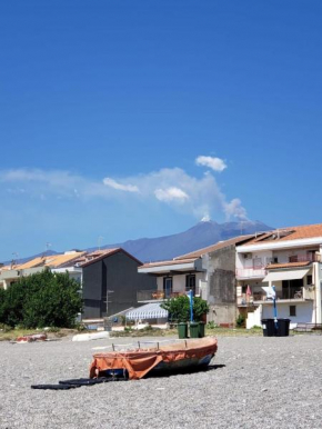 Seaview Apartment by the Beach in Sicily Fondachello